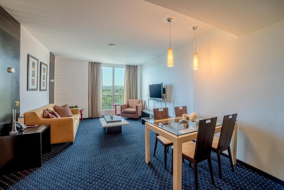 Hodelpa Garden Court Hotell Santiago De Los Caballeros Eksteriør bilde